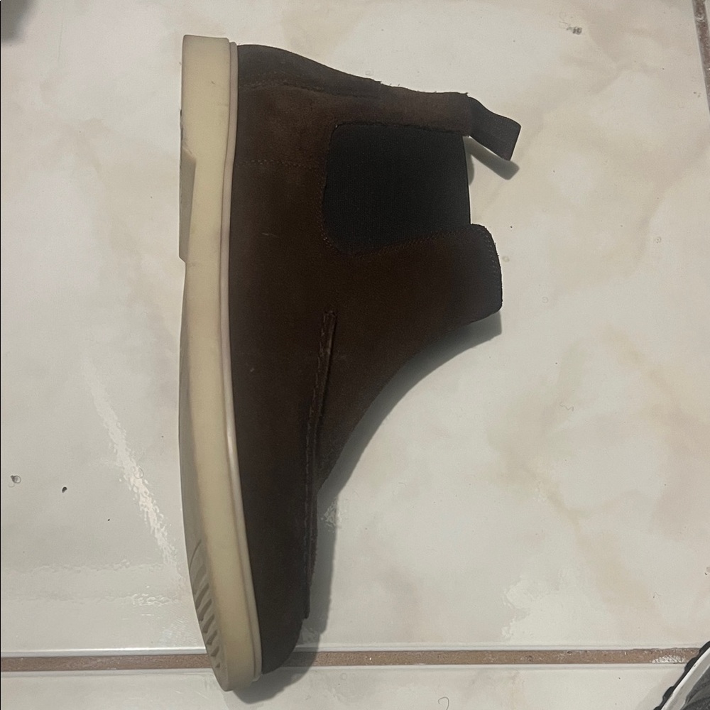 Magnanni Dark Brown Suede Chelsea Boots